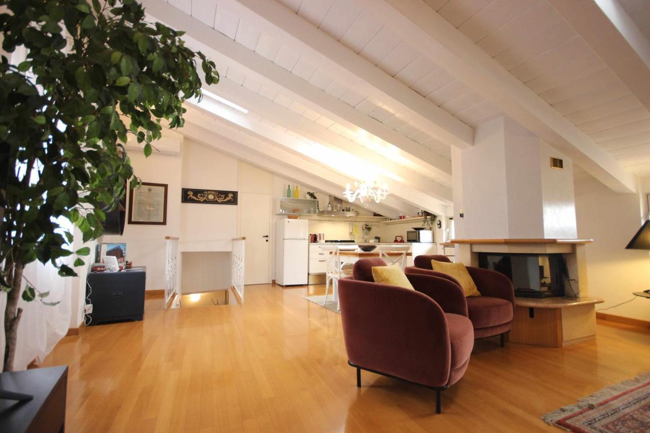 Case Vr Holiday Attico San Domenico Verona Exterior photo